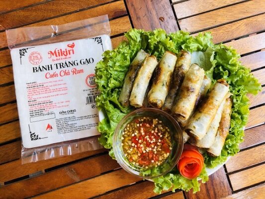 Bánh tráng gạo cuốn chả ram Mikiri (1 xâu 12 xấp)