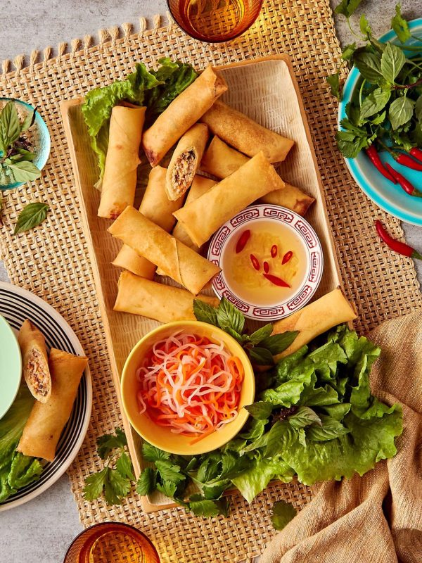 bánh tráng bò bía đậu xanh sau khi cuốn và chiên lên