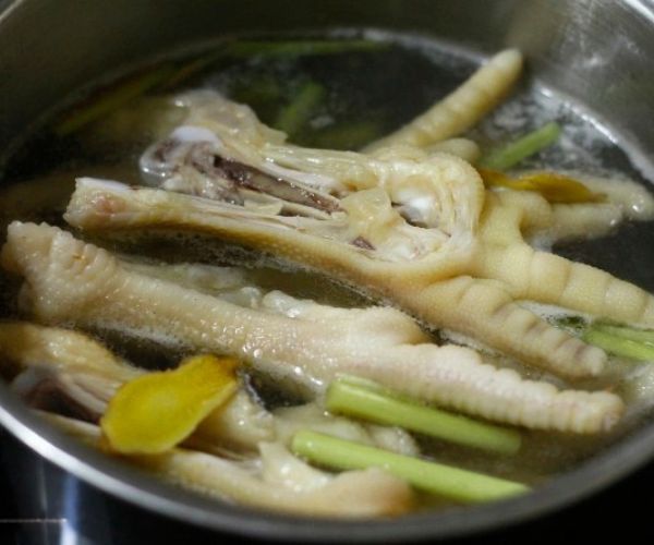 chân gà nướng sa tế